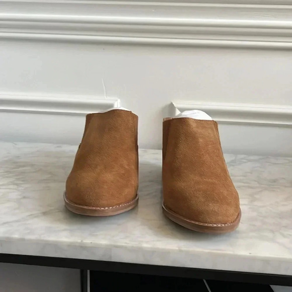 NWT Camel suede booties size 7.5 - Picture 3 of 6